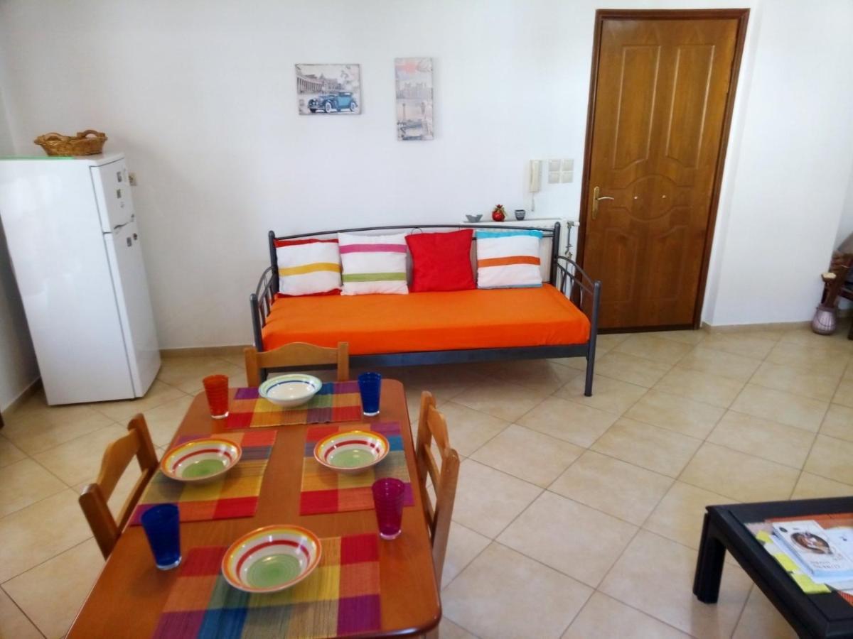 Appartamento Delicatessen House Leonídion Esterno foto