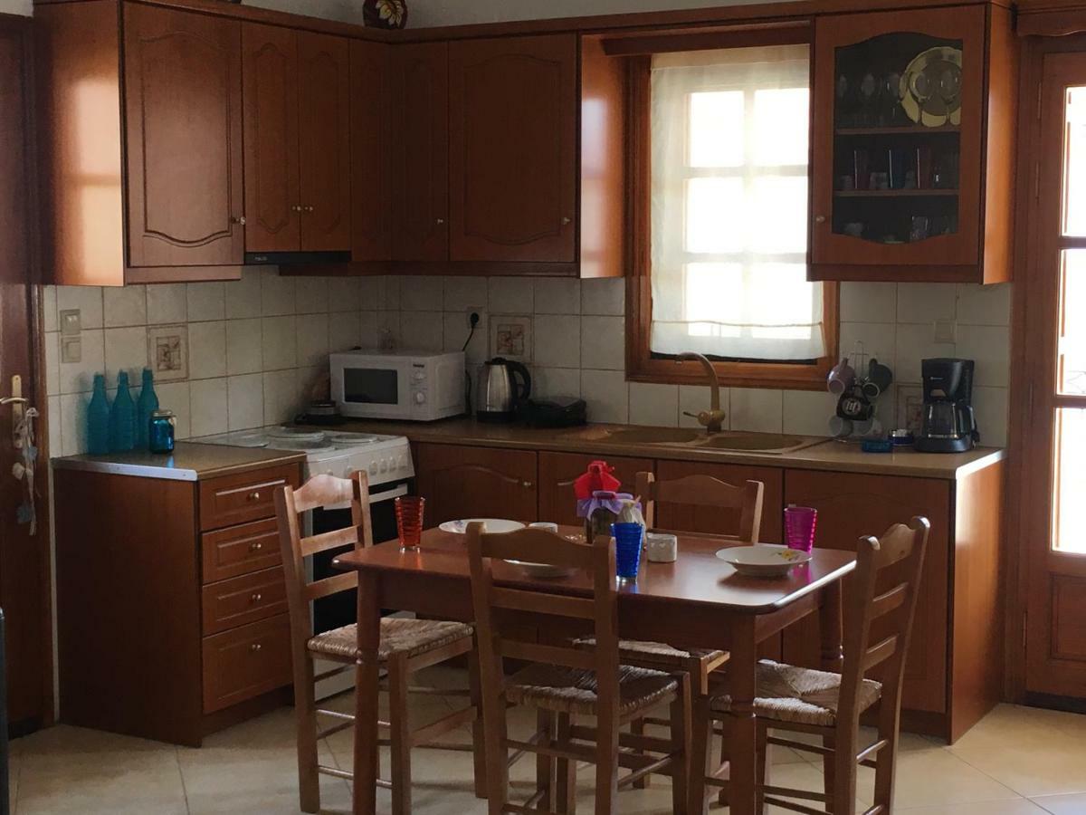 Appartamento Delicatessen House Leonídion Esterno foto